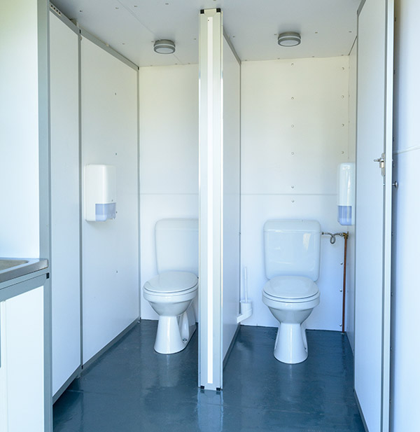 toiletwagen klein - binnenzicht damestoiletten